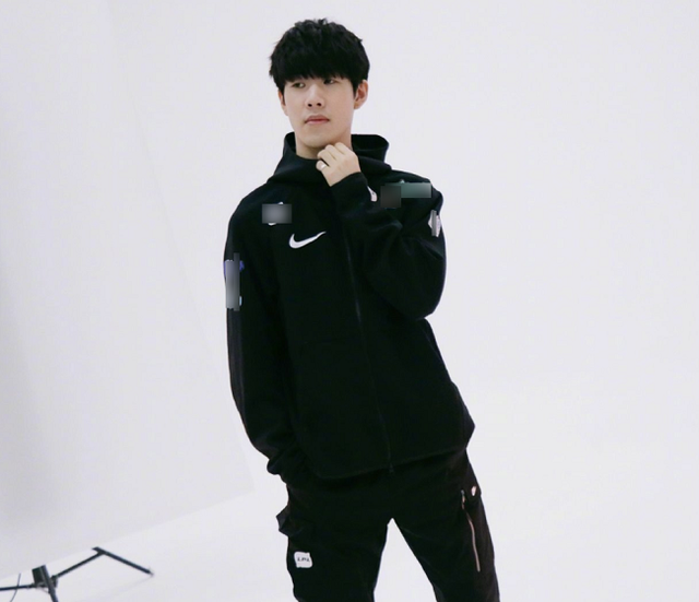 WolfY 和 cxzi 将在 RMR 失败后离开 Party Astronauts