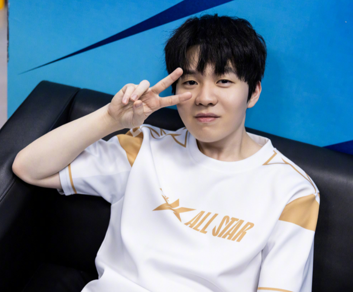 CS本周世界排名：Falcons上升一位，paiN进入前十